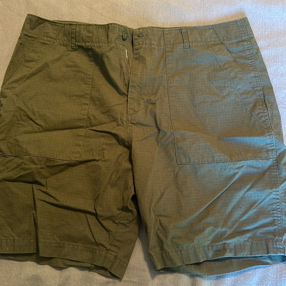 Men’s old navy shorts